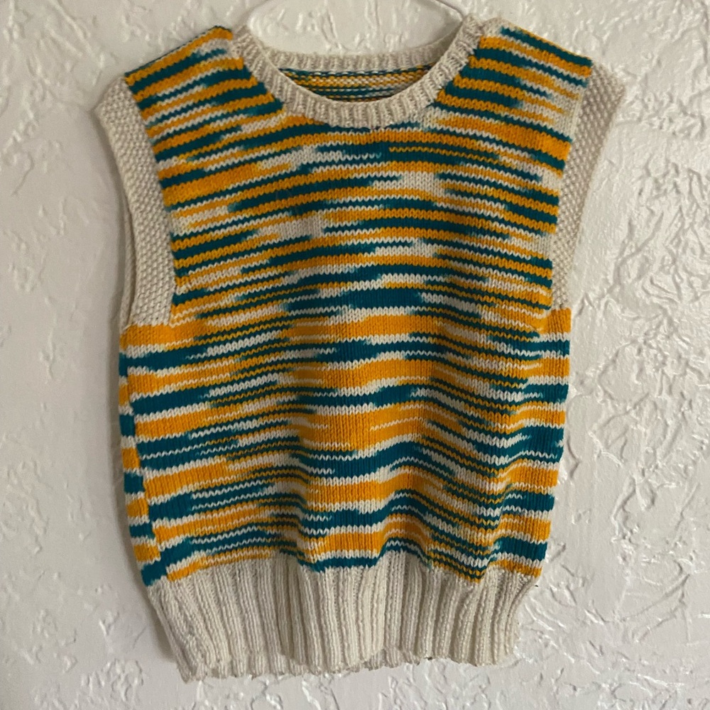 Vintage knitted sweater vest